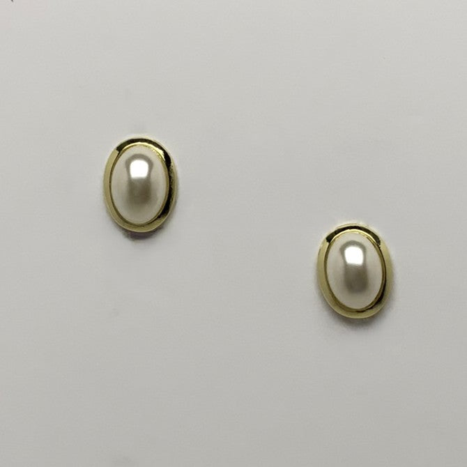 Oval Pearl w/Accents Earrings