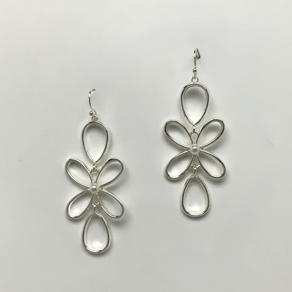 Statement Pearl Centerpiece Drop Earrings