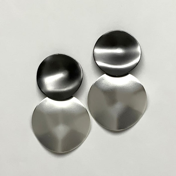 Wavy Circle Earrings