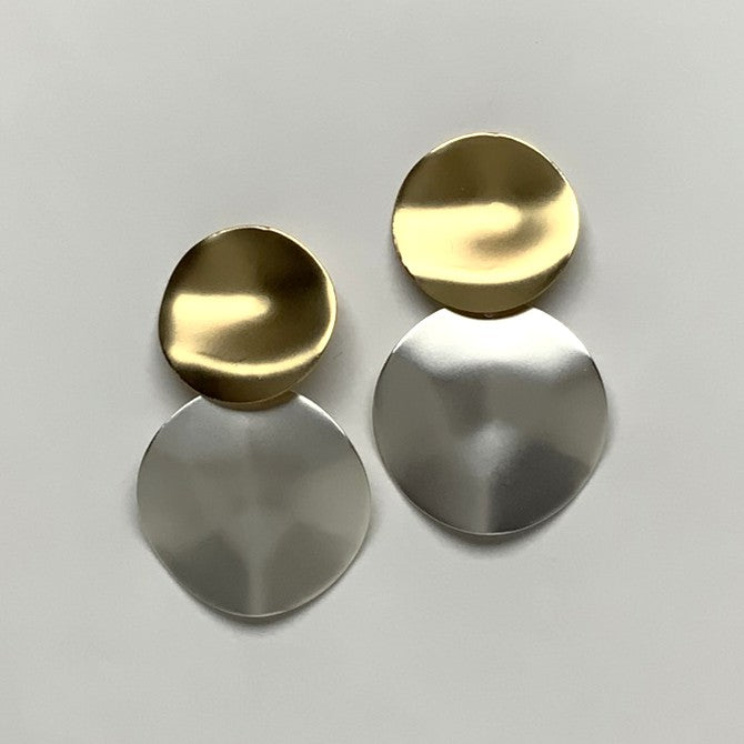 Wavy Circle Earrings