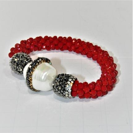 Crystals and Rhinestones with centered pearl stretch bracelet