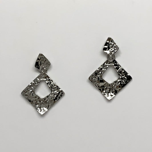 Hammered Metal Diamond Shape Drop Clip Earring