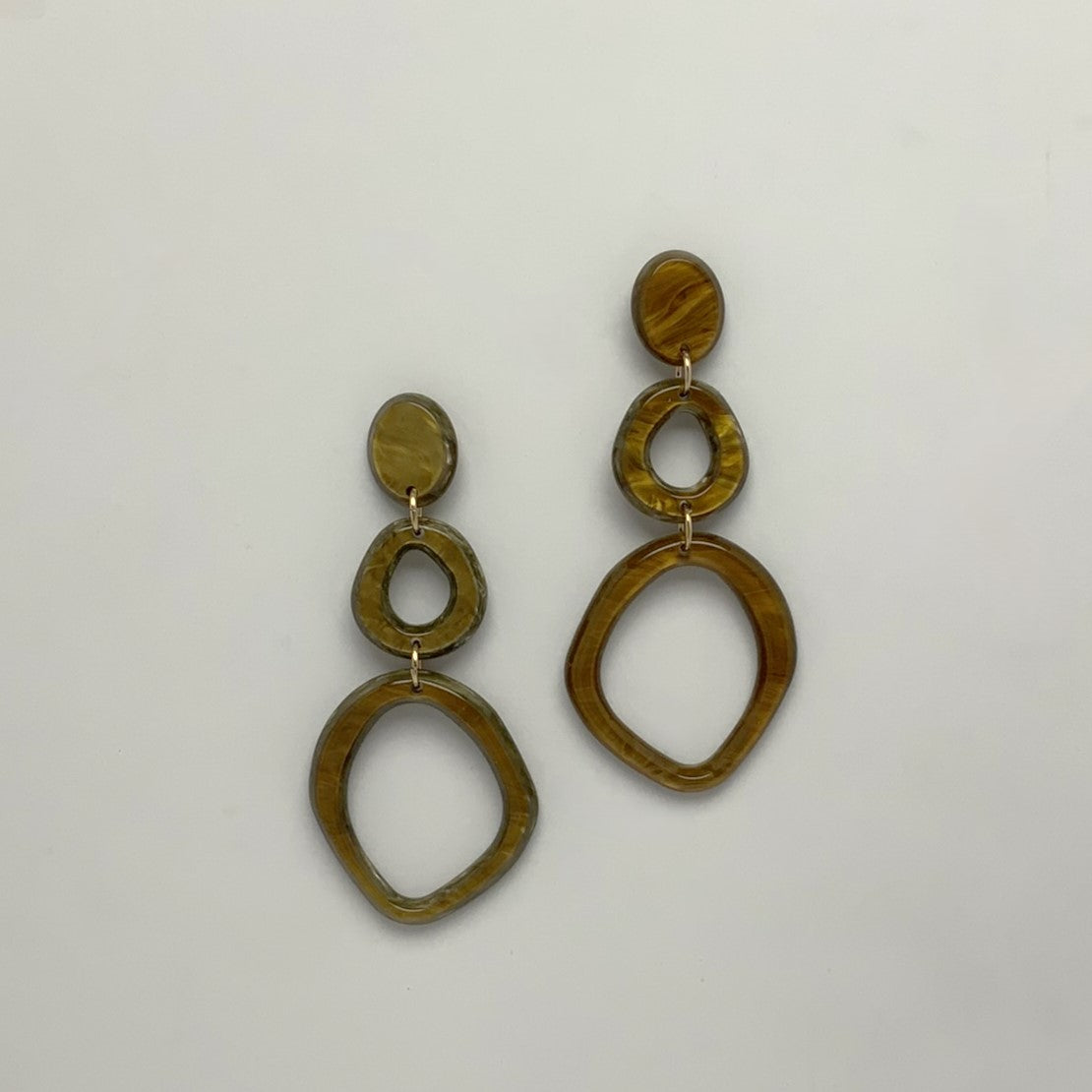 Lucite Link Earrings