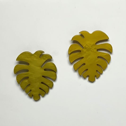 Lucite/Acrylic Leaf Earring