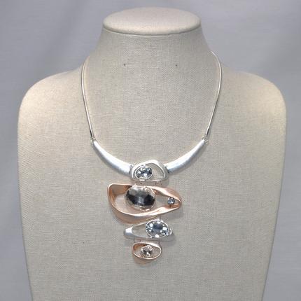Metal and Crystal Necklace