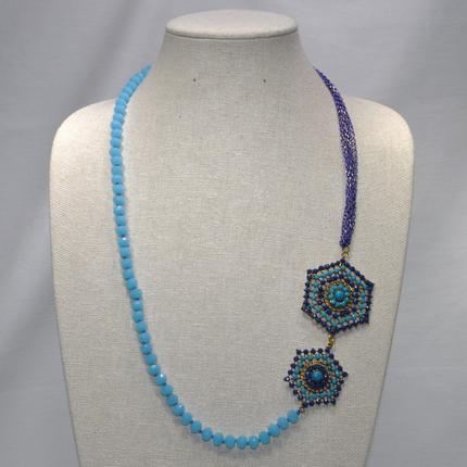 Rhinestone and Chain Necklace with Hexagon Shapes