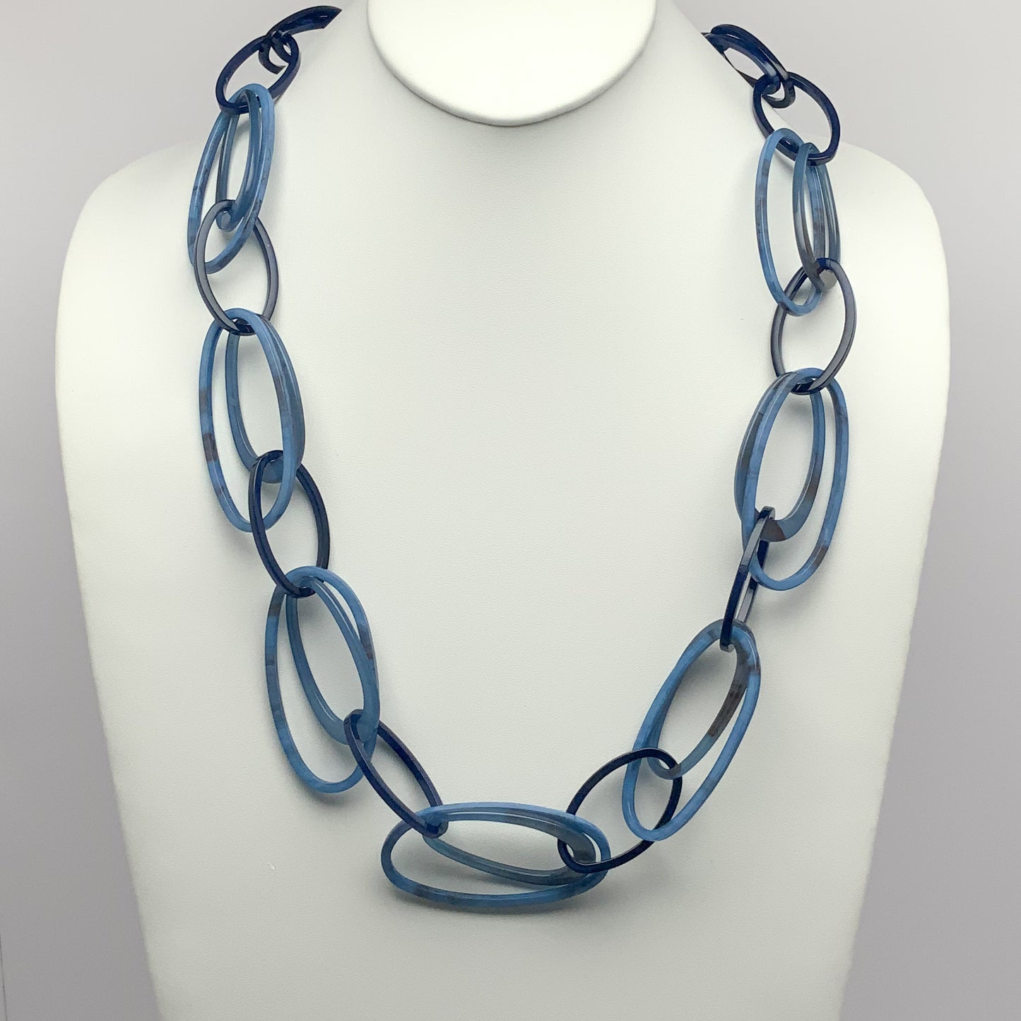 Long Oval Lucite Link Necklace