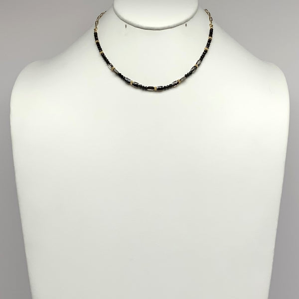 Short Crystal and Chain Link Necklace