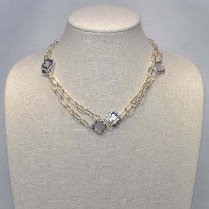 Gold Chain with Mother Pearl