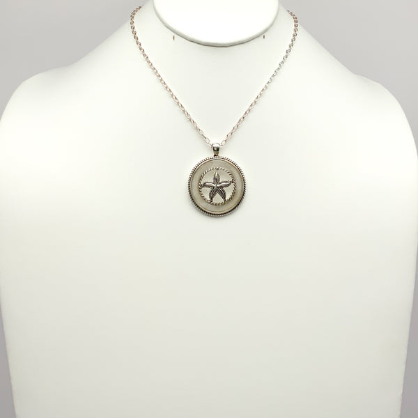 Short Shell Circle with Starfish Necklace