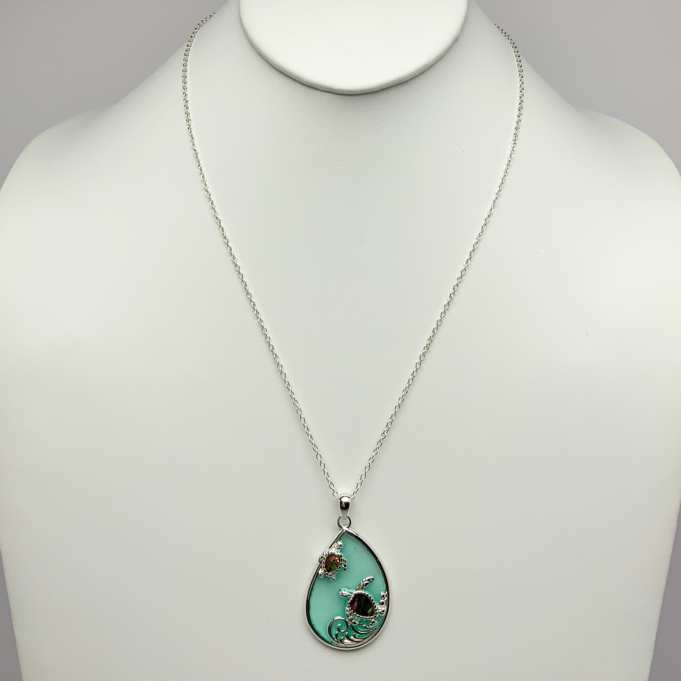 Mother Pearl and Glass Teardrop Turtle Necklace