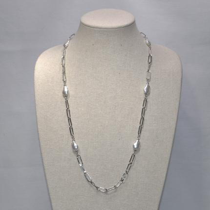 Long Chain with Pearls