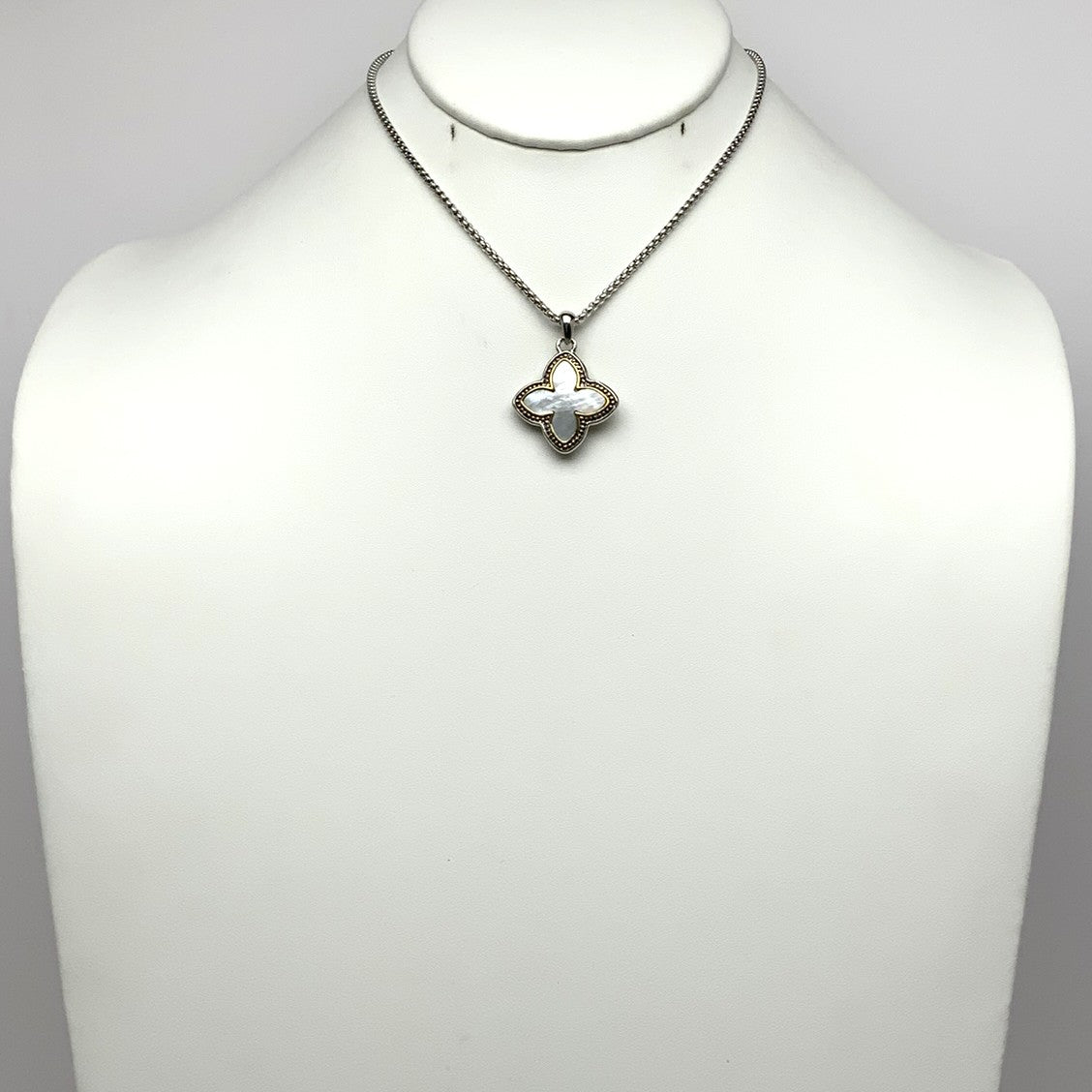 Short Designer Look Shell Clover Necklace