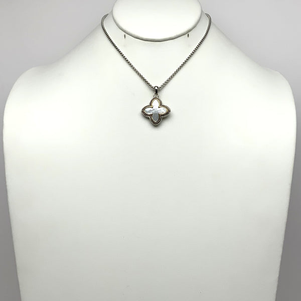 Short Designer Look Shell Clover Necklace