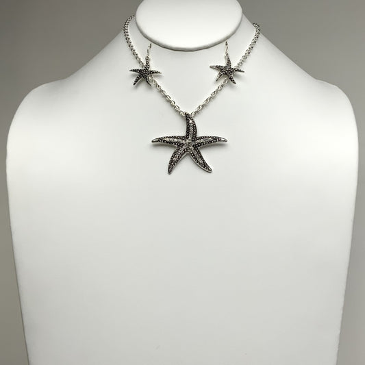 Short Chain with Rhinestone Starfish