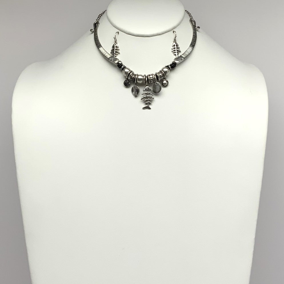 Metal Sea Life/Bonefish Bib Style Necklace set