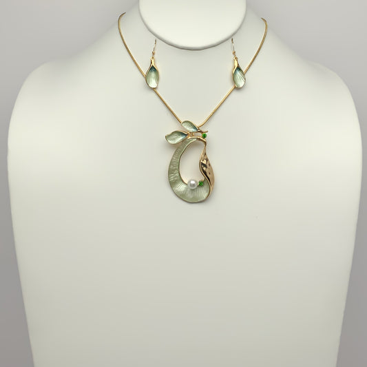 Pear Drop Necklace Set