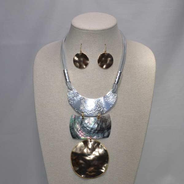 Shell and Metal Statement Necklace set