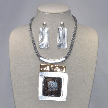 Tribal Necklace with animal print