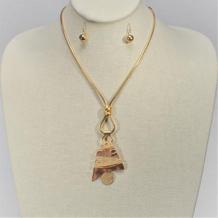 Metal Textured Fish Necklace Set