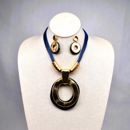 Lucite Drop Necklace Set