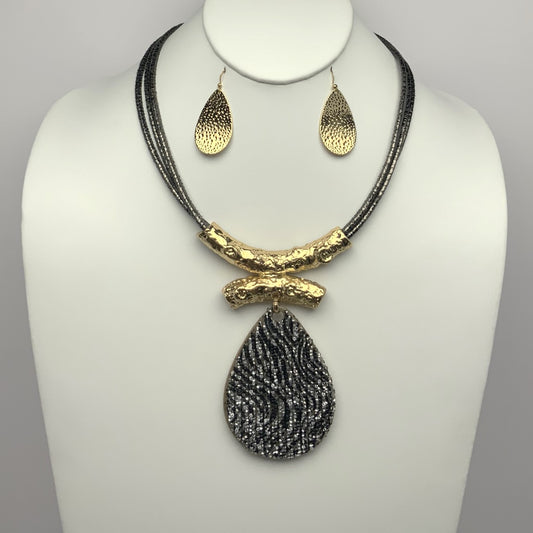 Rhinestone Teardrop Necklace Set