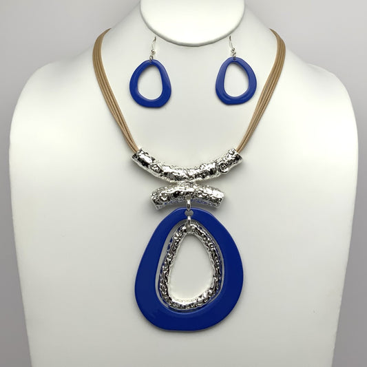 Metal and Lucite Tribal Necklace Set