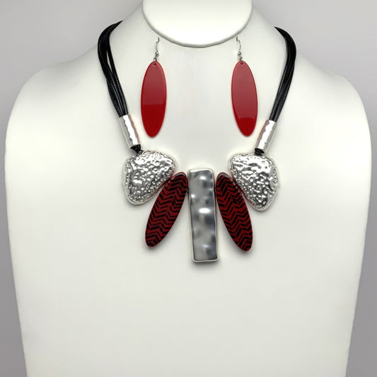 Tribal Look Necklace Set