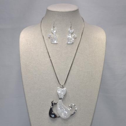 Metal and Lucite Cat Necklace Set