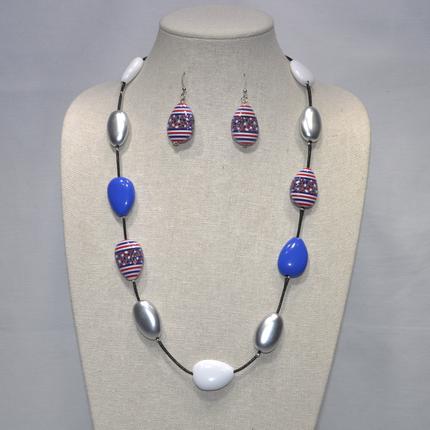 Red White and Blue Lucite Tear Drop Bead Neckalce