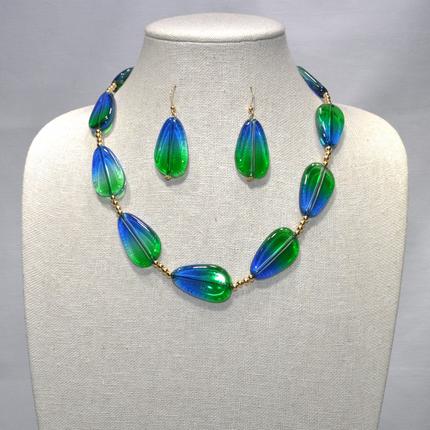 Lucite Necklace Set