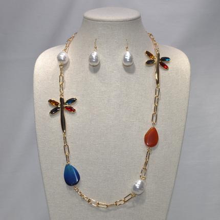 Dragonfly and Teardrops Necklace Set