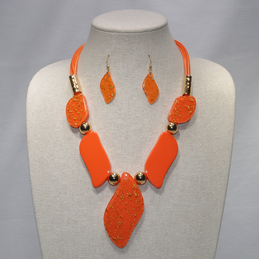 Speckled Lucite/Acrylic Bib Stle Necklace Set