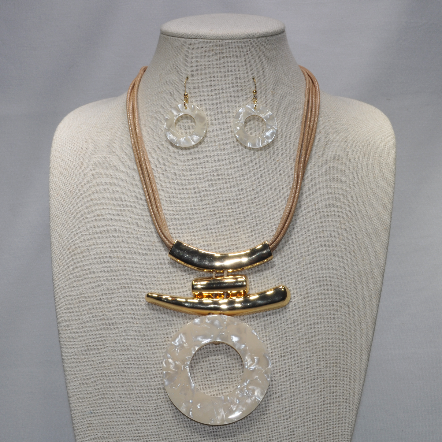 Marbled Lucite/Acrylic Circle on Vinyl Cords Necklace Set