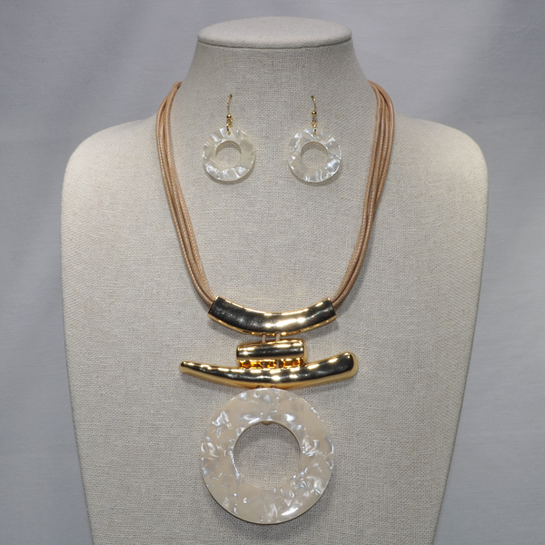Marbled Lucite/Acrylic Circle on Vinyl Cords Necklace Set