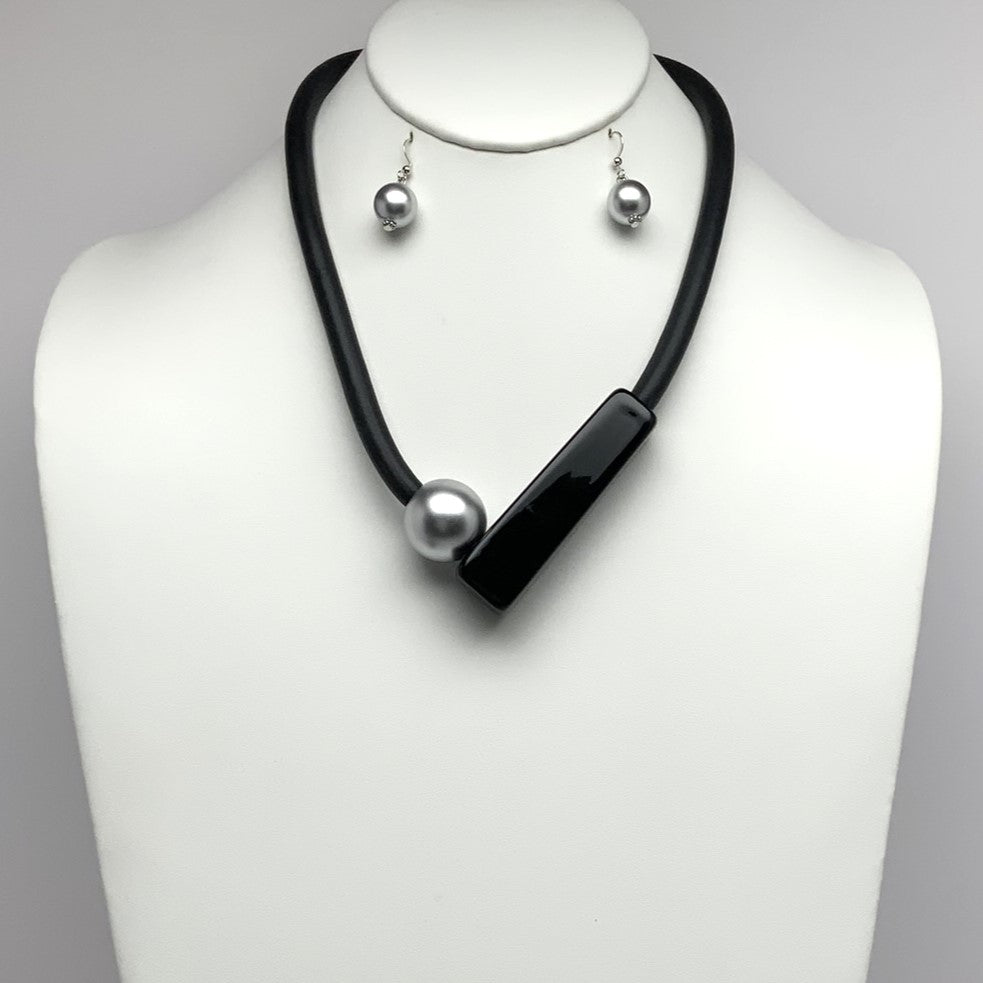 Short Thick Rubber Corded Magnetic Front Necklace Set with Bar and Ball