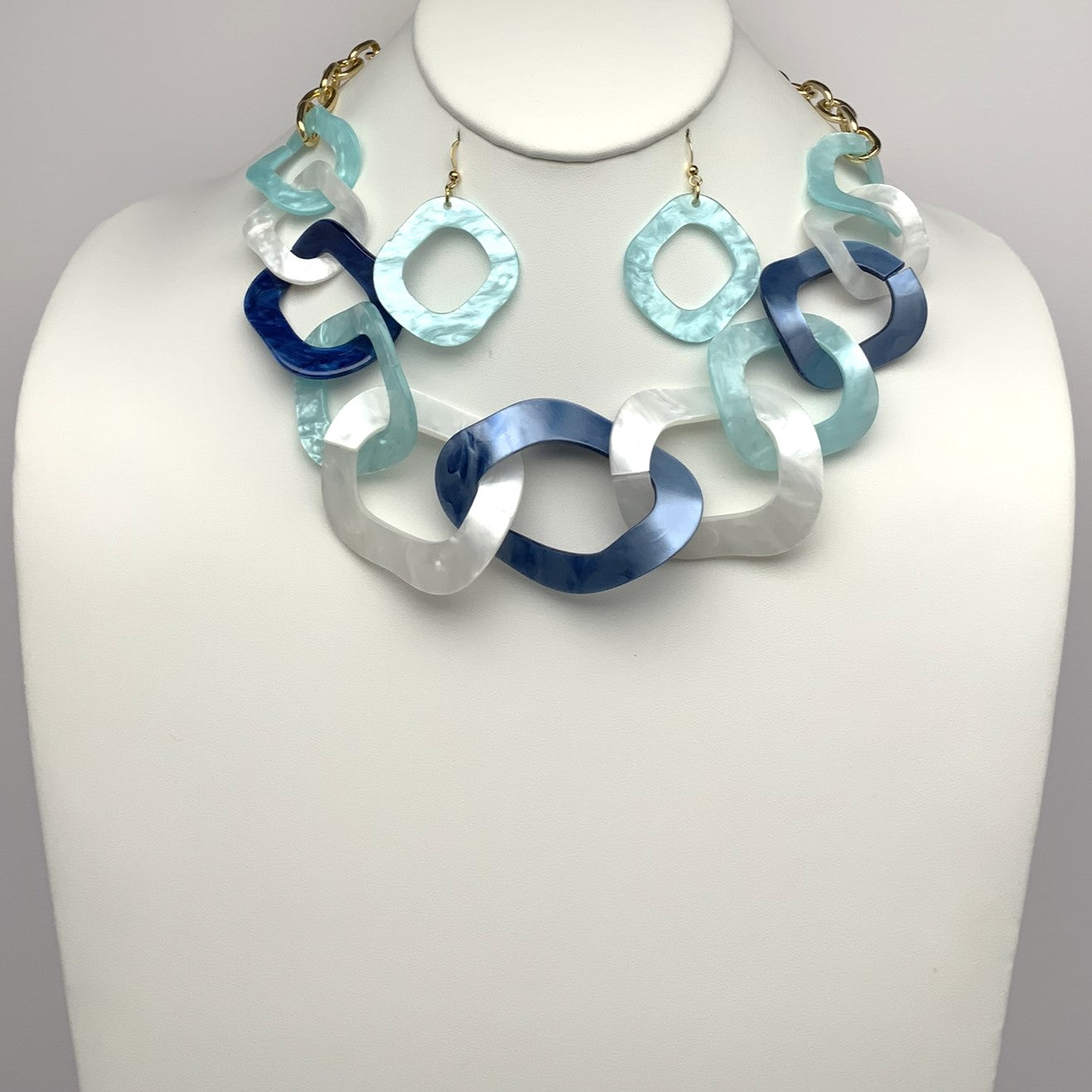 Lucite Link Necklace Set