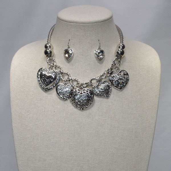 Short Designer Look Heart Charm Necklace Set