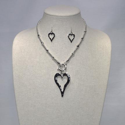 Small Heart Necklace Set