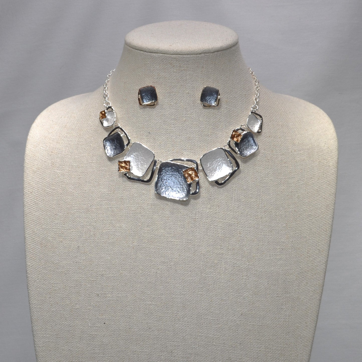 Chain and Metal Squares Necklace Set