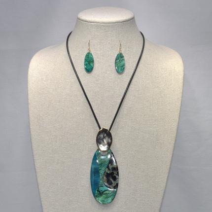 Oval Lucite Necklace Set