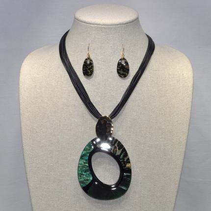 Small Circle Lucite Necklace