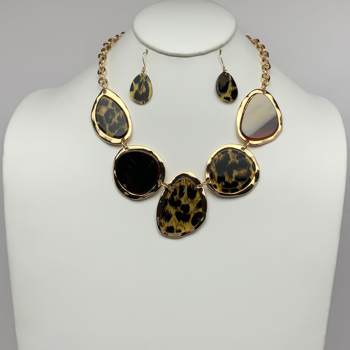 Lucite Necklace Set